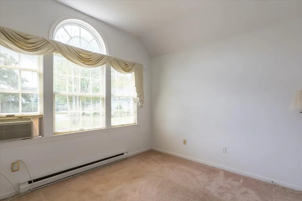 25 Schooner Drive Rockland ME 04841