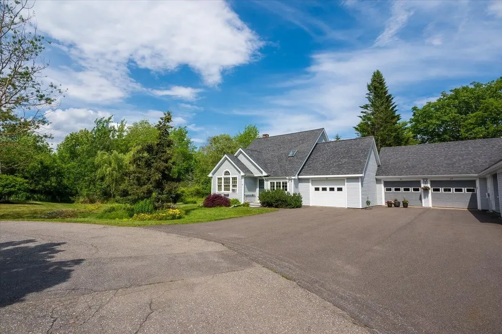 25 Schooner Drive Rockland ME 04841