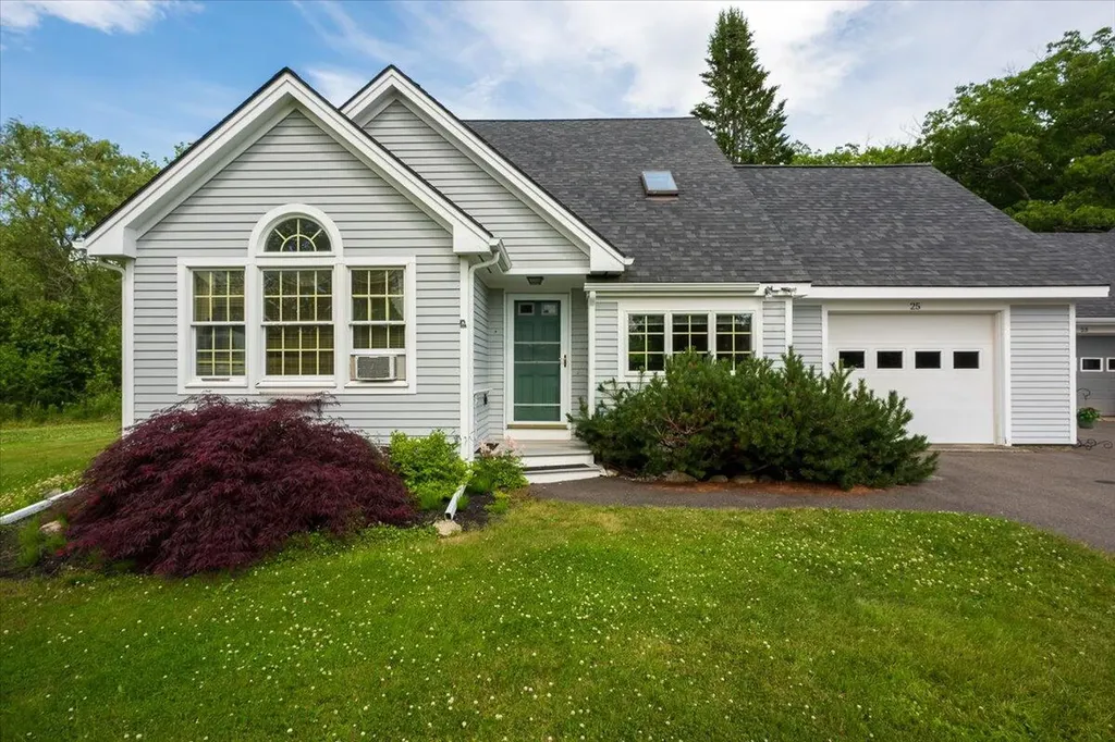 25 Schooner Drive Rockland ME 04841