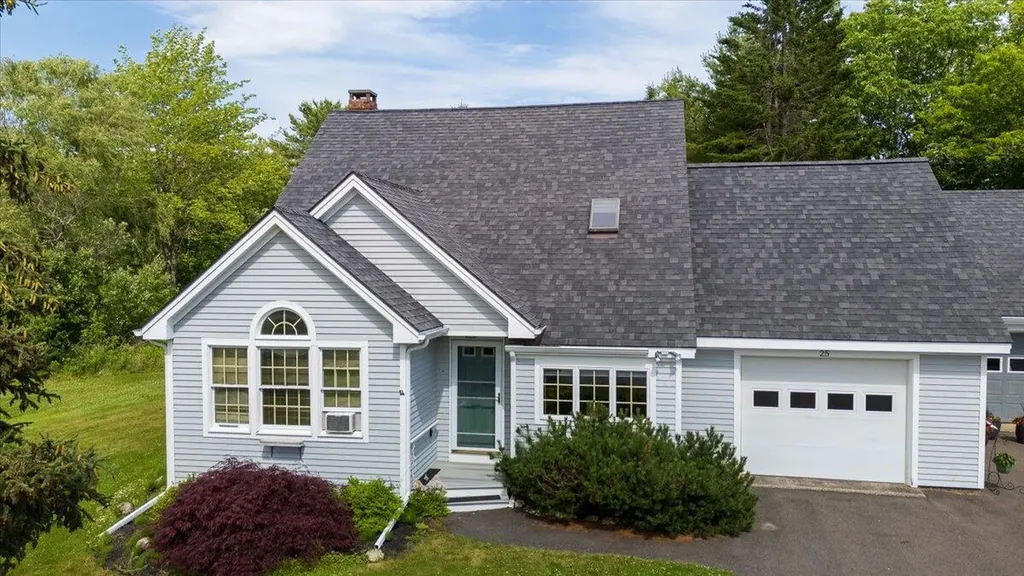 25 Schooner Drive Rockland ME 04841