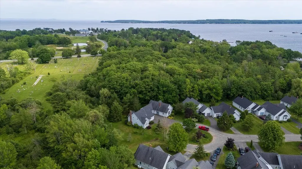 25 Schooner Drive Rockland ME 04841