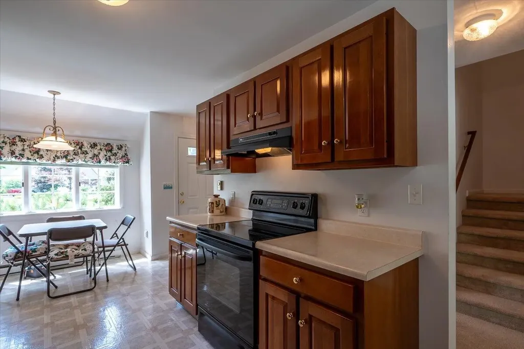 25 Schooner Drive Rockland ME 04841