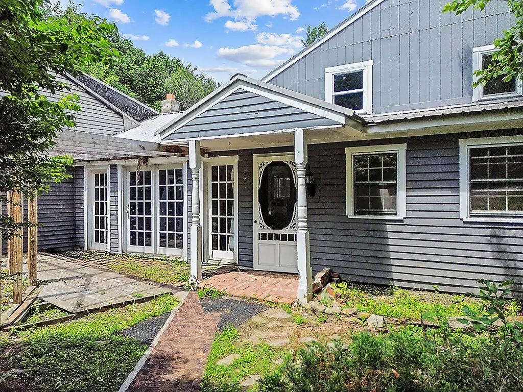 103 Central Street Hallowell ME 04347
