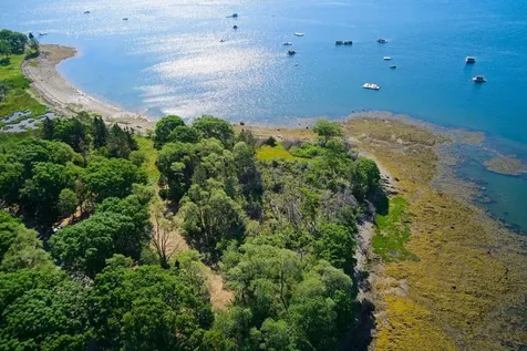 Lot 4d Ferry Road Islesboro ME 04848