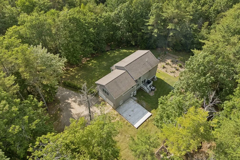 7 Dakota Lane Dresden ME 04342