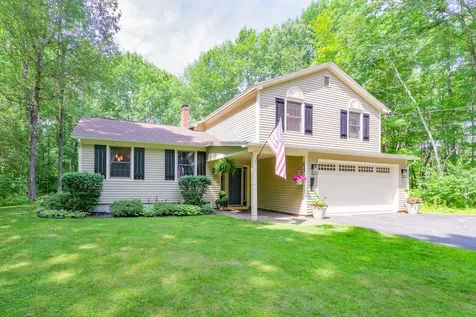 128 Bearce Road Winthrop ME 04364
