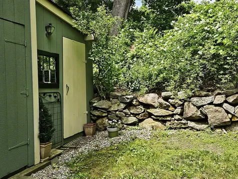 8 Longfellow School Road Bristol ME 04539