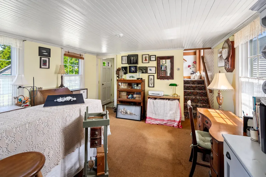 5 Chestnut Street Vinalhaven ME 04863