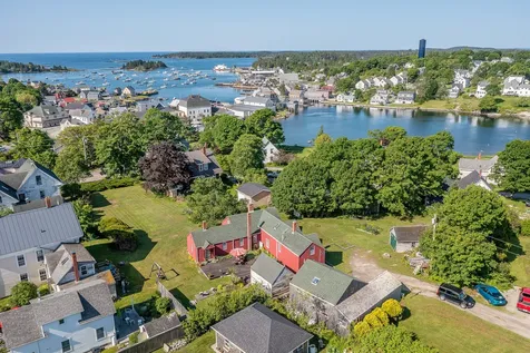 5 Chestnut Street Vinalhaven ME 04863