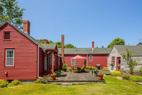 5 Chestnut Street Vinalhaven ME 04863