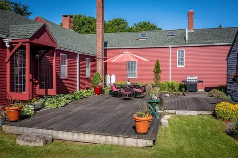 5 Chestnut Street Vinalhaven ME 04863