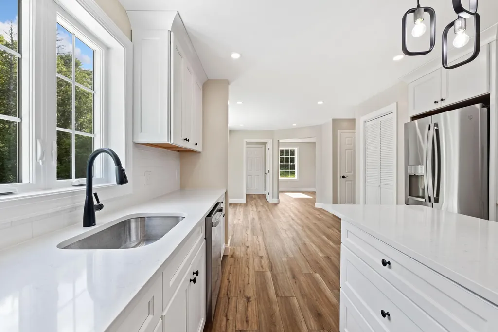17 Coopers Trail Arundel ME 04046