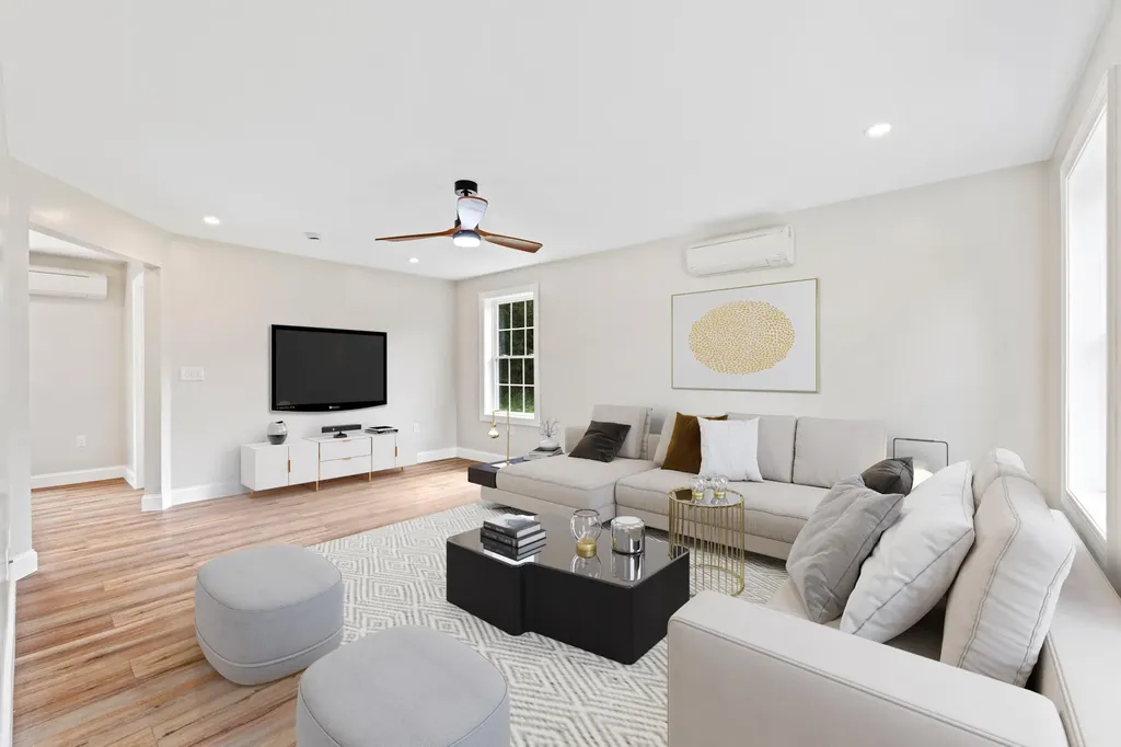 17 Coopers Trail Arundel ME 04046