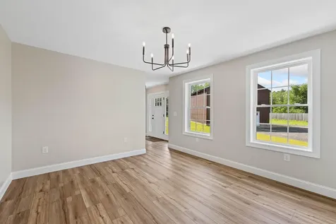 17 Coopers Trail Arundel ME 04046