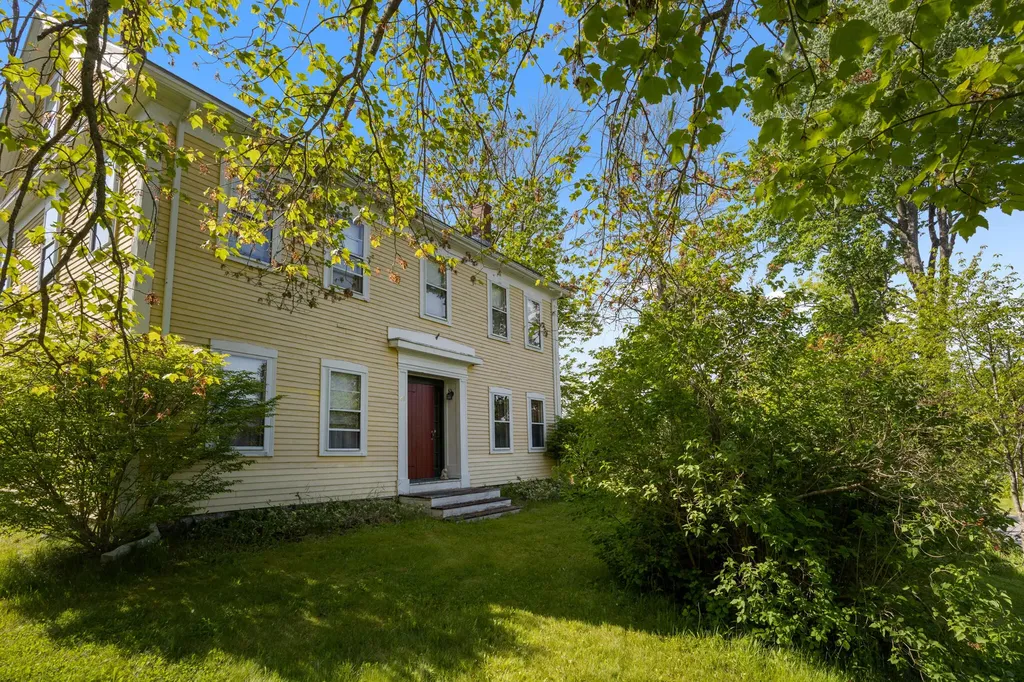 61 Point Street Columbia Falls ME 04623