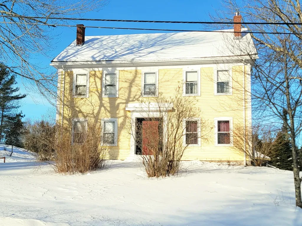 61 Point Street Columbia Falls ME 04623