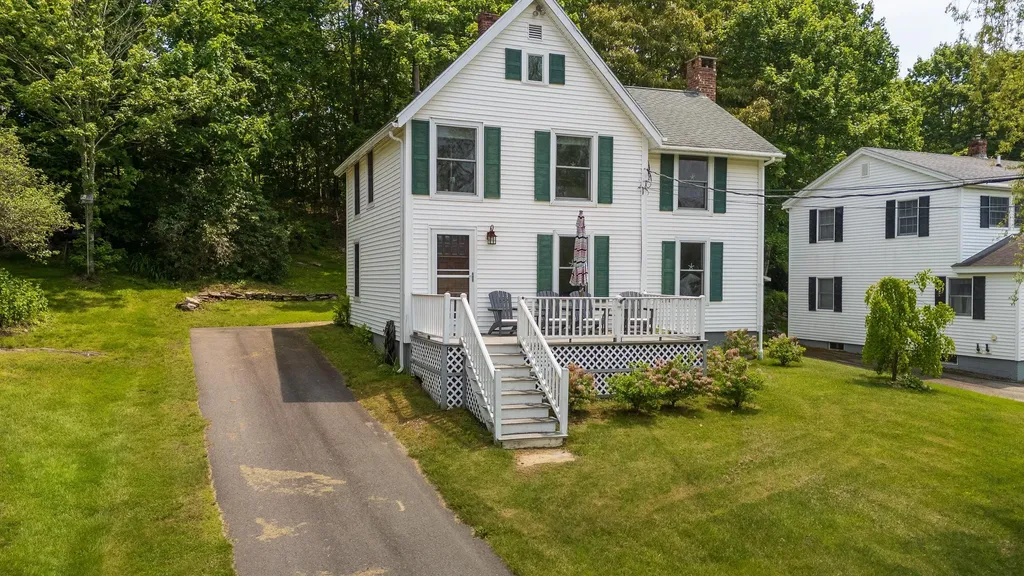 26 Sea Street Boothbay Harbor ME 04538