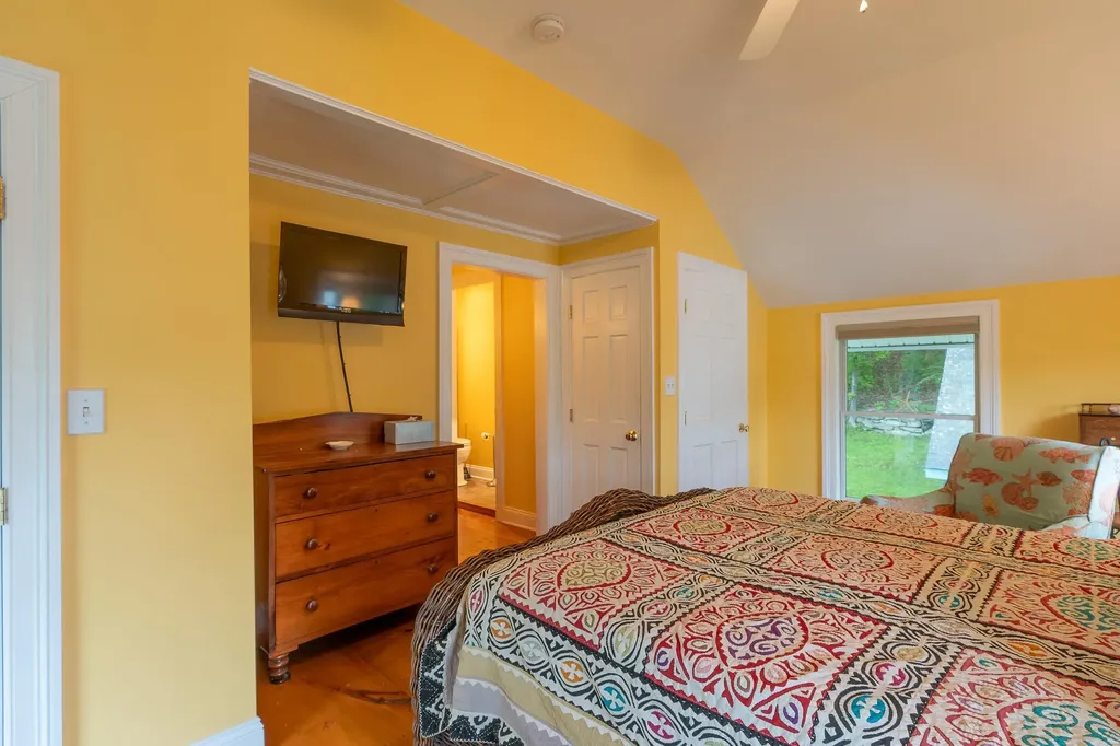 26 Sea Street Boothbay Harbor ME 04538