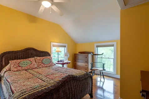 26 Sea Street Boothbay Harbor ME 04538