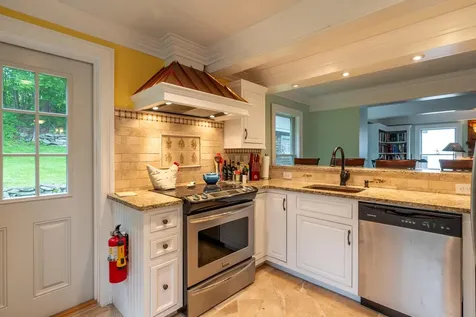 26 Sea Street Boothbay Harbor ME 04538