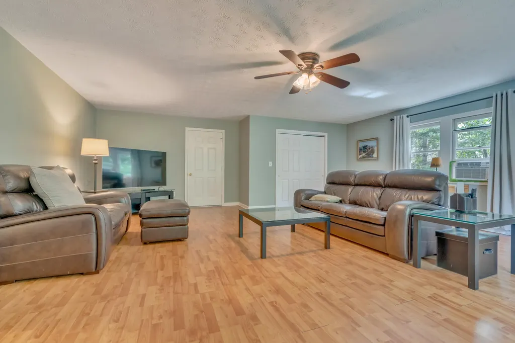 286 Littlefield Road Wells ME 04090