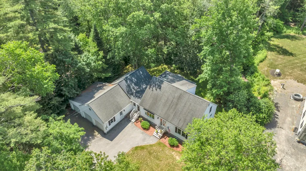 286 Littlefield Road Wells ME 04090