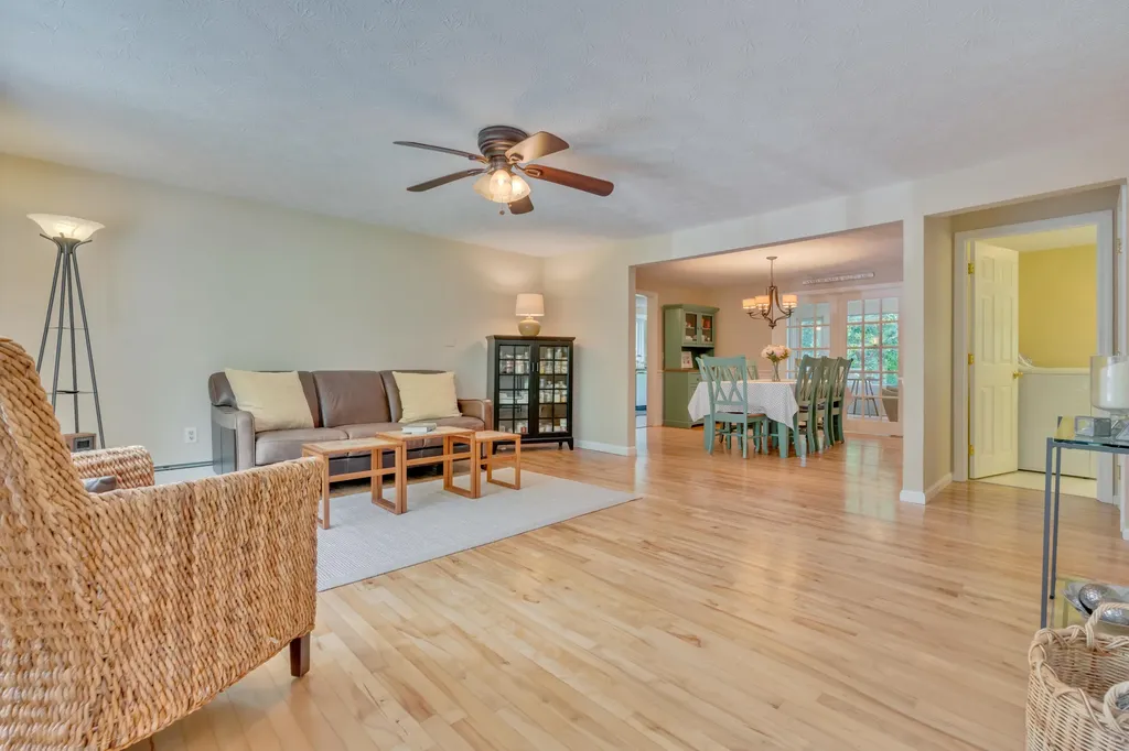286 Littlefield Road Wells ME 04090