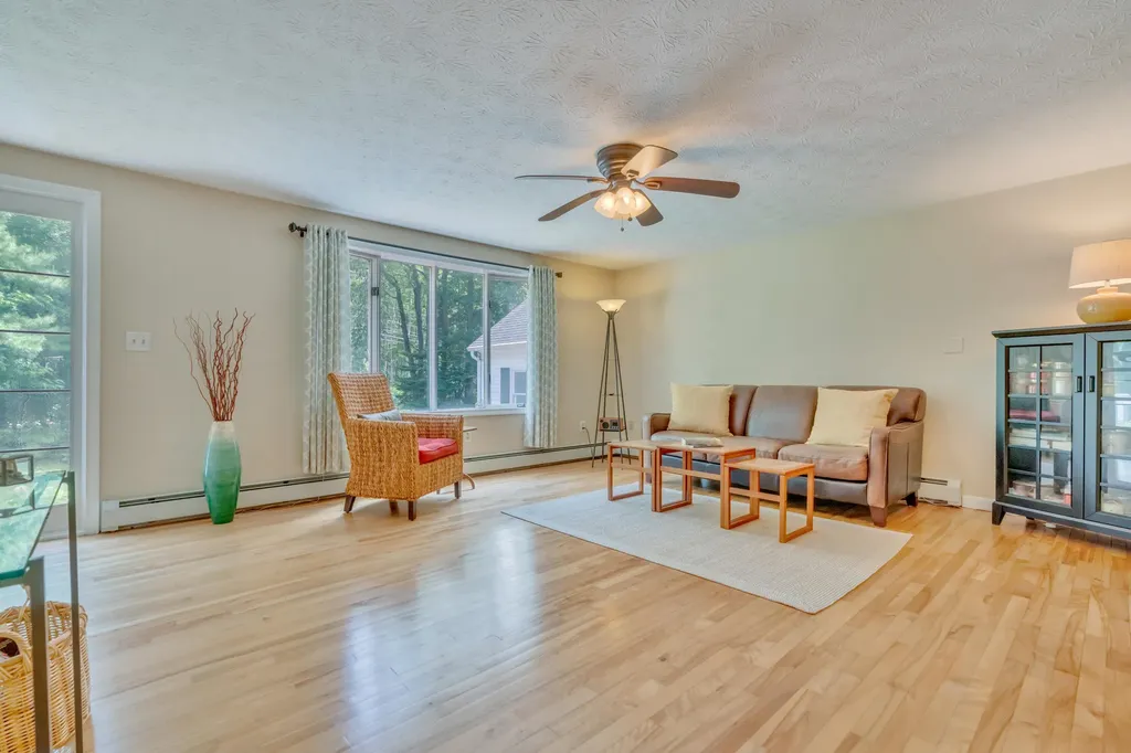 286 Littlefield Road Wells ME 04090