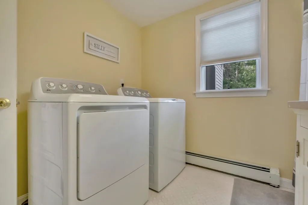 286 Littlefield Road Wells ME 04090