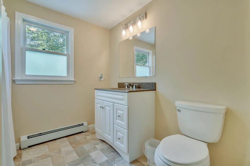 286 Littlefield Road Wells ME 04090