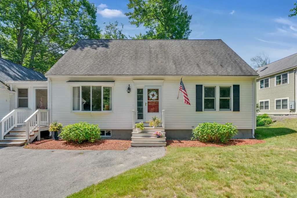 286 Littlefield Road Wells ME 04090