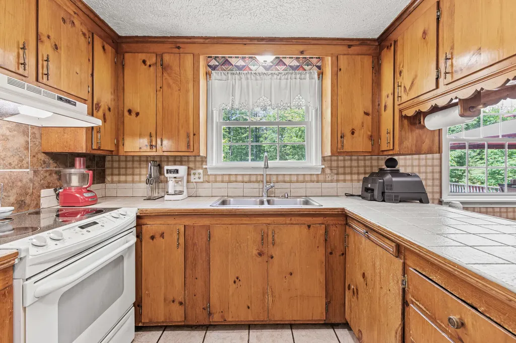 27 Shadow Lawn Drive Standish ME 04084