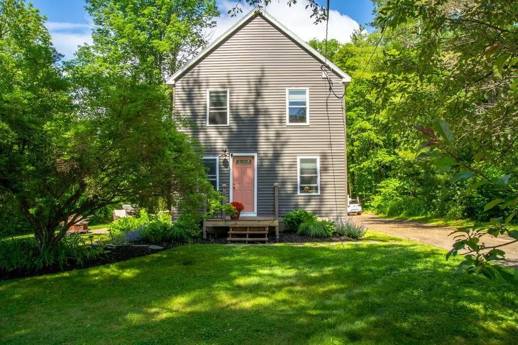 42 Winn Road Falmouth ME 04105