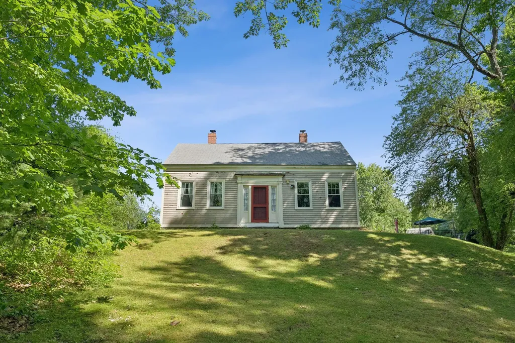 152 Hurricane Road Gorham ME 04038