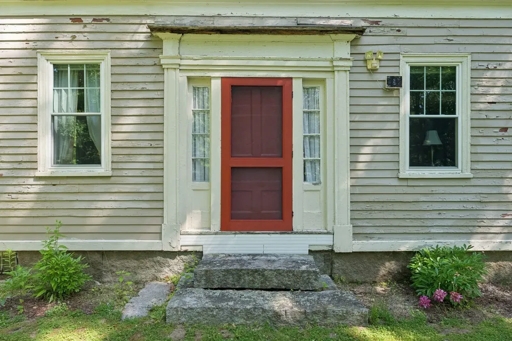 152 Hurricane Road Gorham ME 04038
