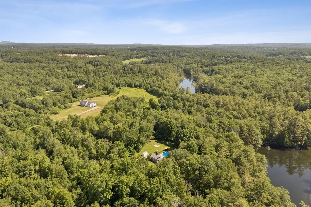 152 Hurricane Road Gorham ME 04038