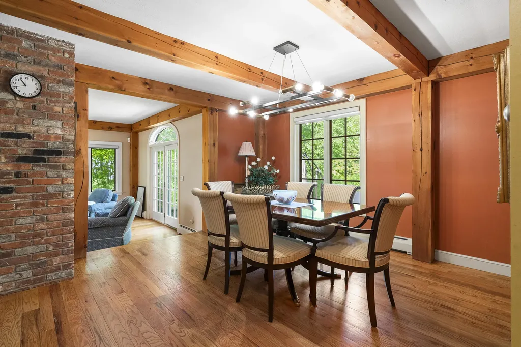 298 Ocean Avenue Kennebunkport ME 04046