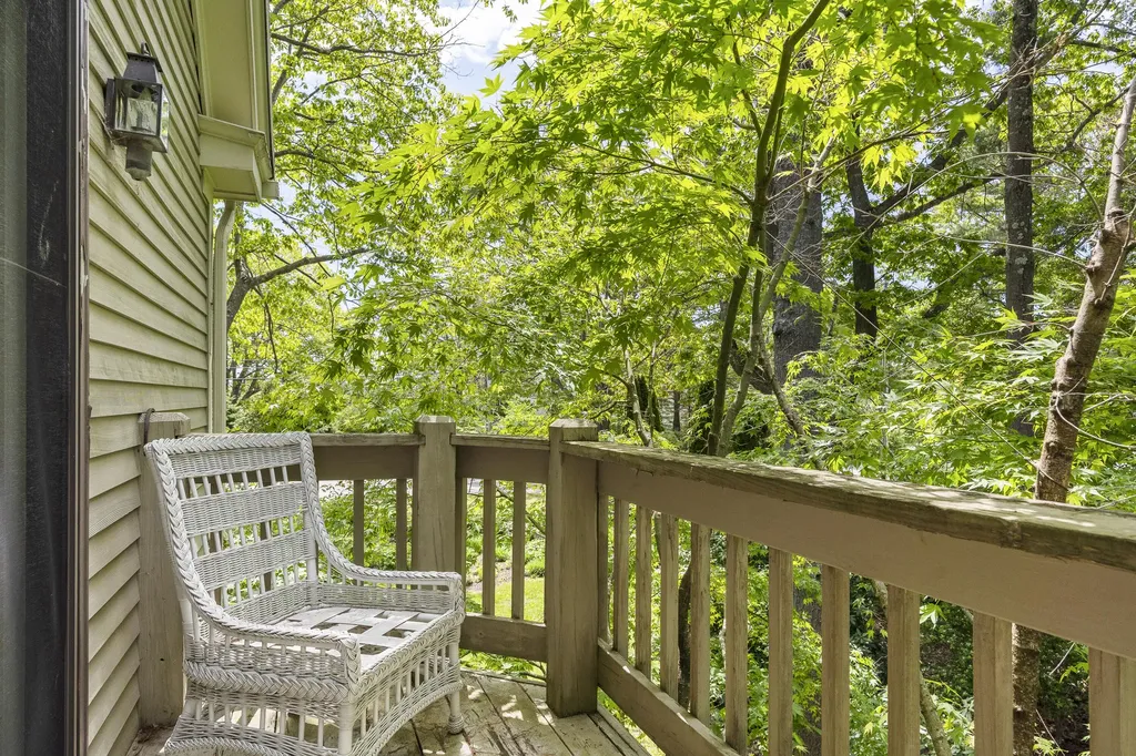 298 Ocean Avenue Kennebunkport ME 04046