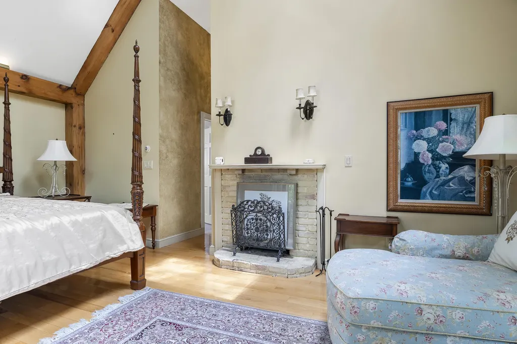 298 Ocean Avenue Kennebunkport ME 04046