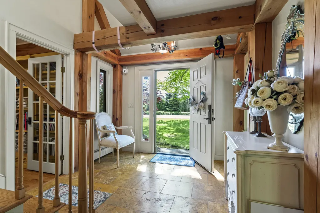298 Ocean Avenue Kennebunkport ME 04046