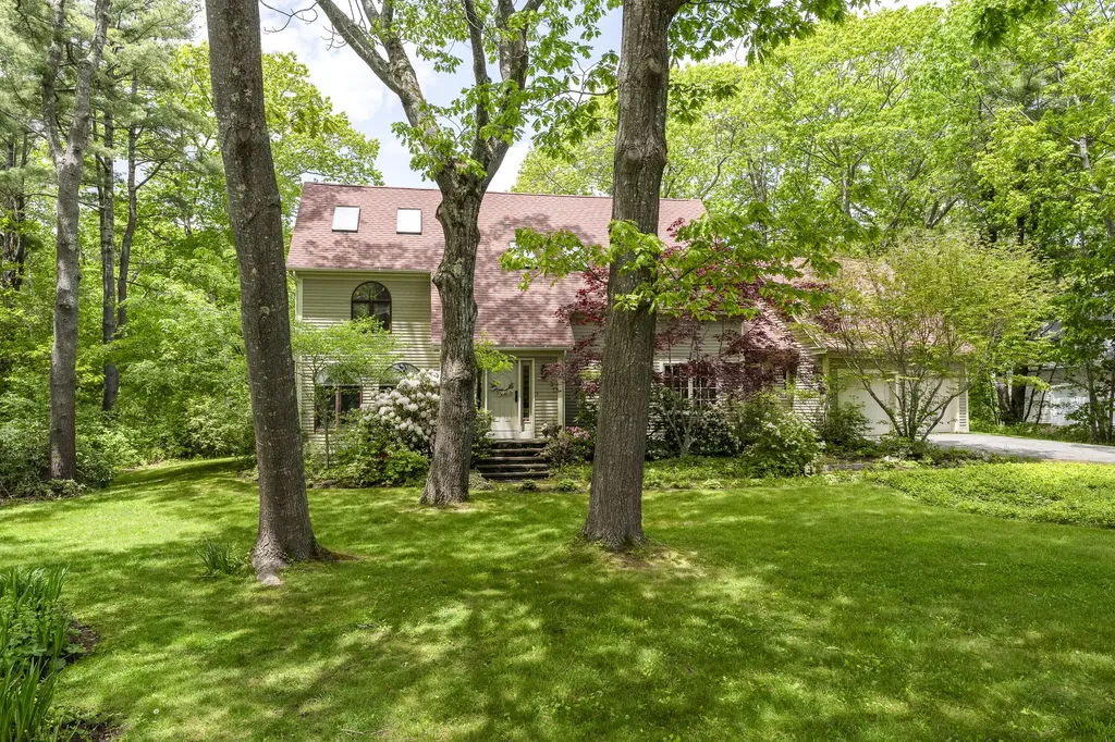 298 Ocean Avenue Kennebunkport ME 04046