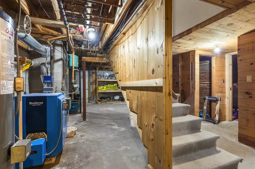 298 Ocean Avenue Kennebunkport ME 04046