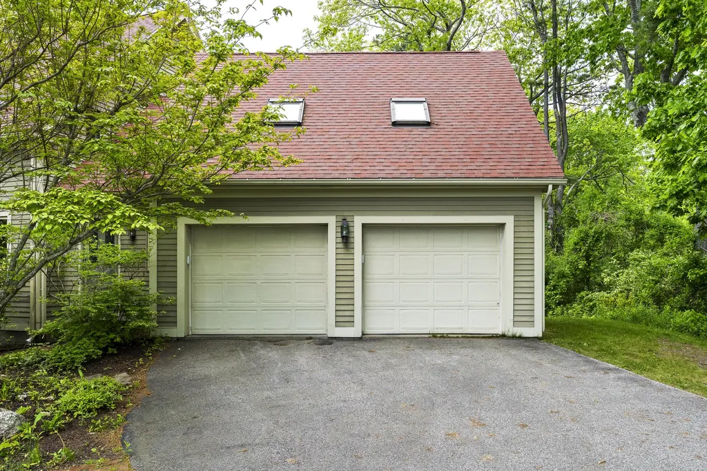 298 Ocean Avenue Kennebunkport ME 04046