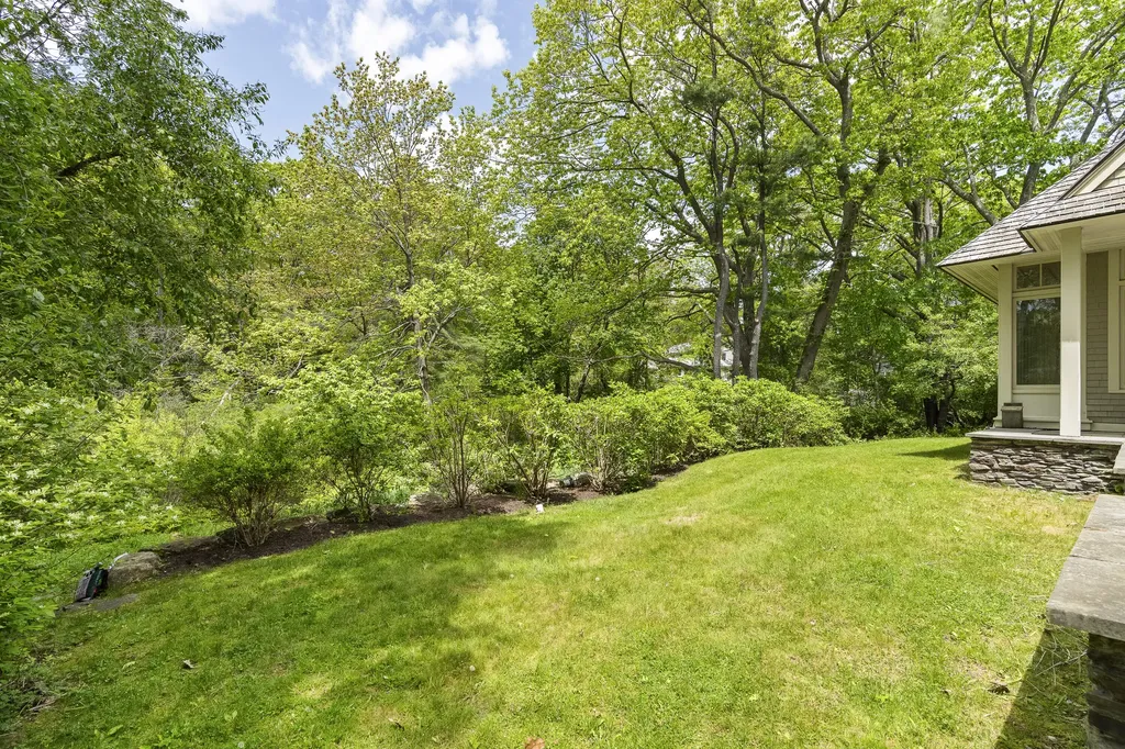 298 Ocean Avenue Kennebunkport ME 04046