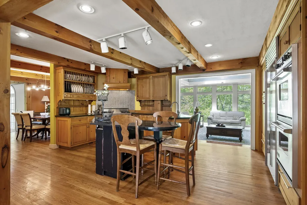 298 Ocean Avenue Kennebunkport ME 04046