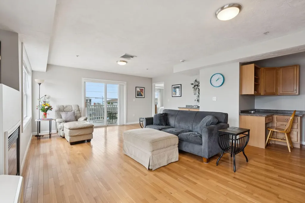 170 E Grand Avenue Old Orchard Beach ME 04064