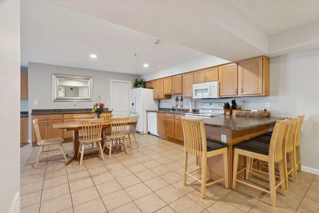 170 E Grand Avenue Old Orchard Beach ME 04064