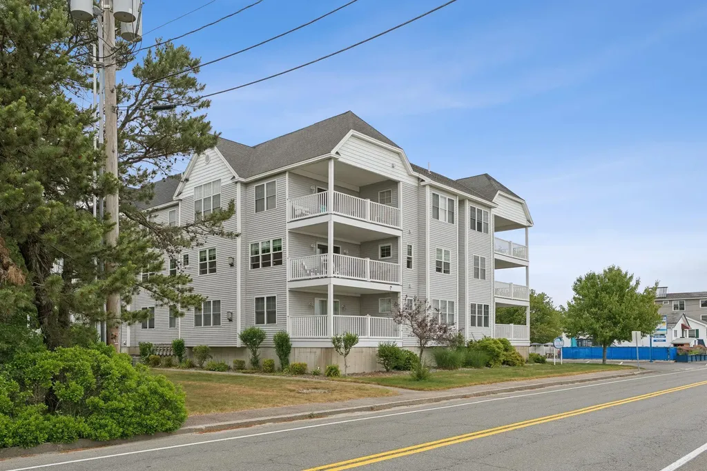 170 E Grand Avenue Old Orchard Beach ME 04064