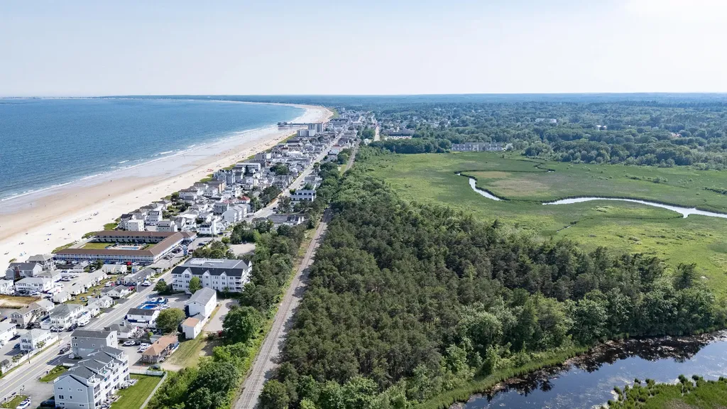 170 E Grand Avenue Old Orchard Beach ME 04064