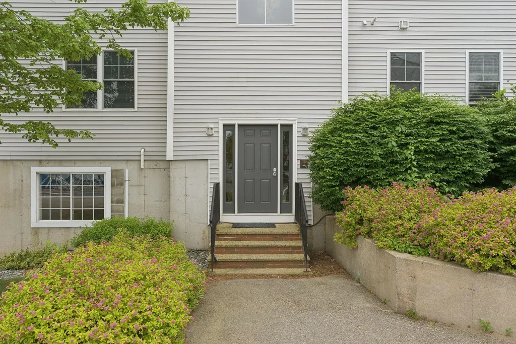 170 E Grand Avenue Old Orchard Beach ME 04064